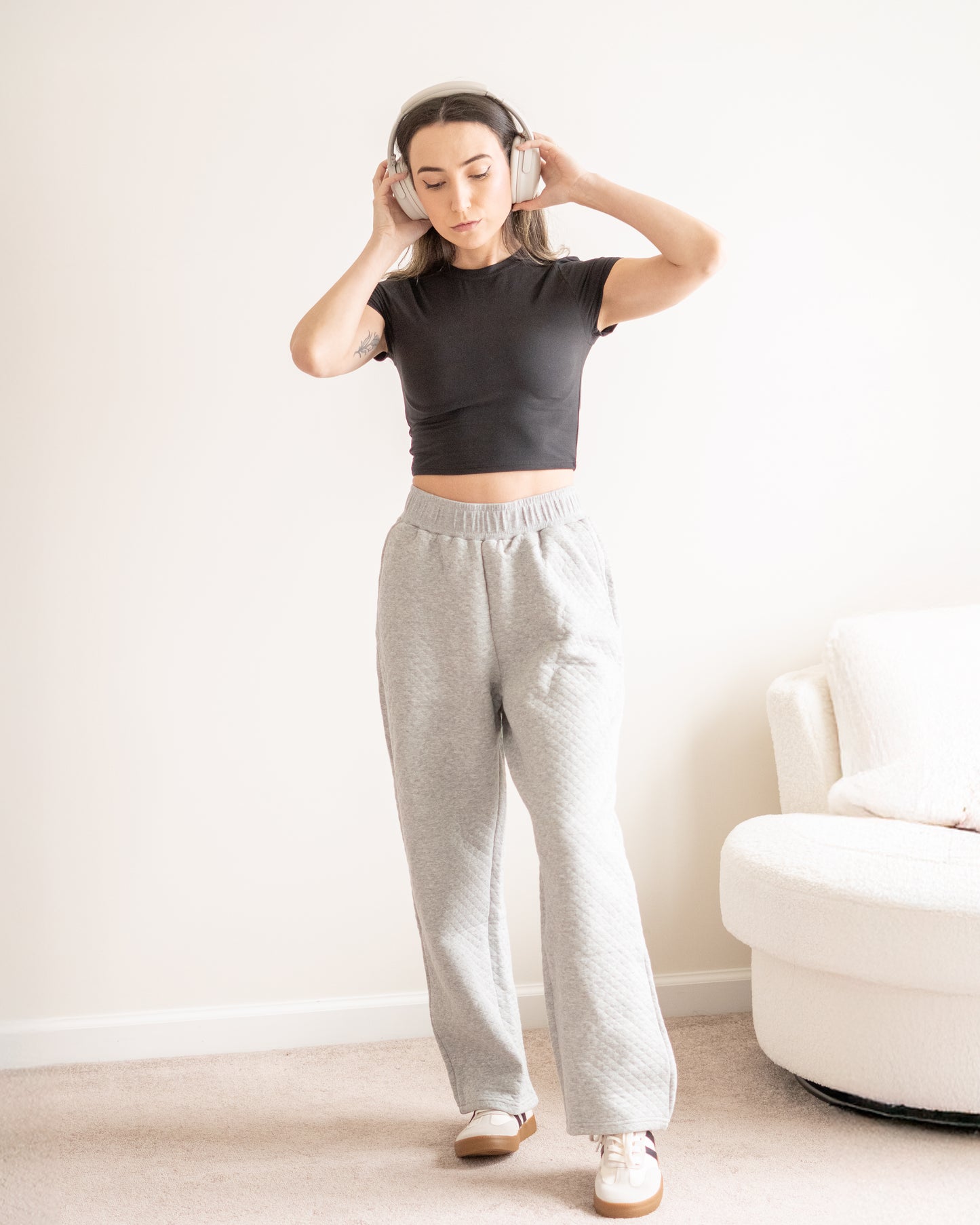 Lyra Soft Knit Jersey Crewneck in Black