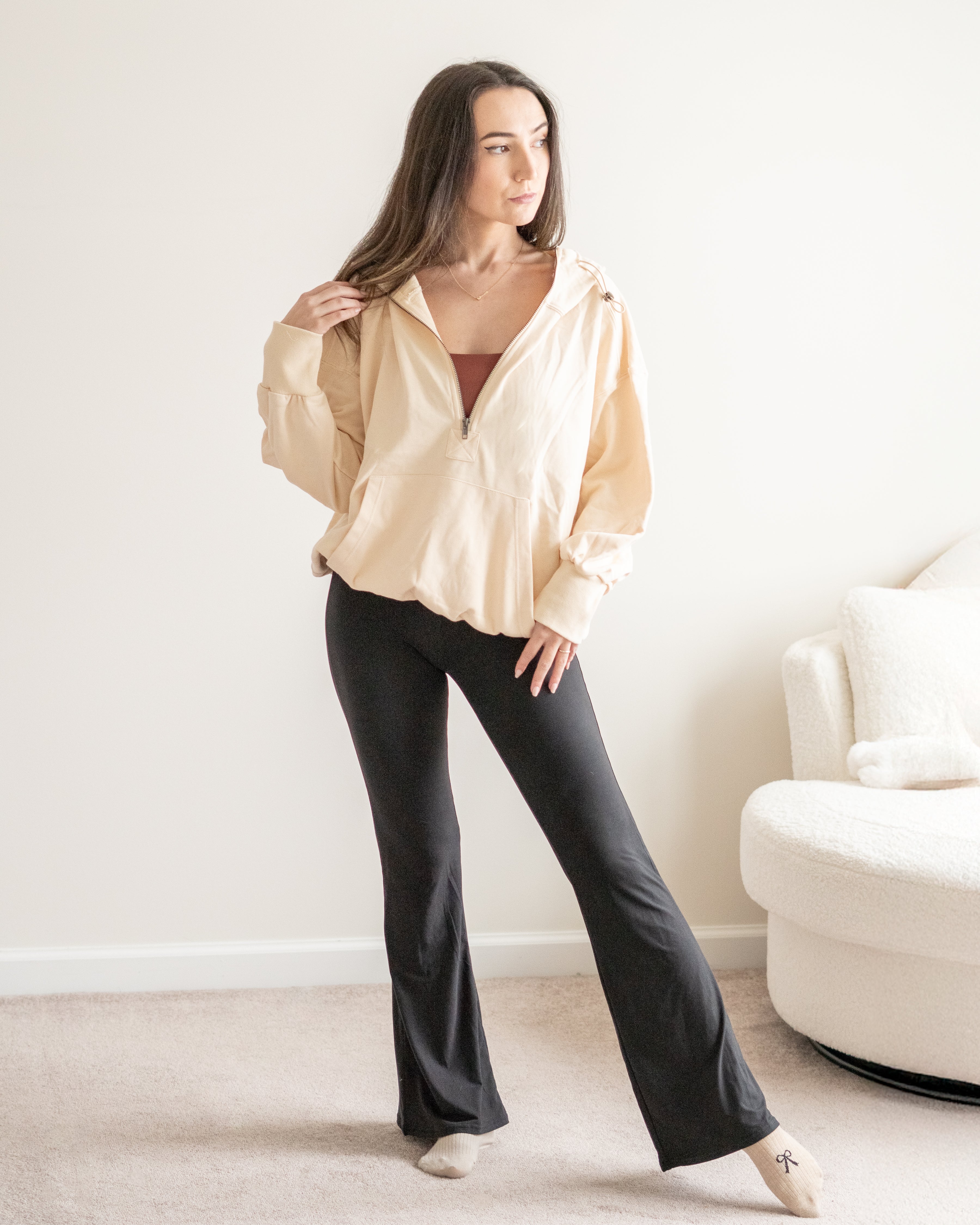 Nyx Essential Pullover in Cream