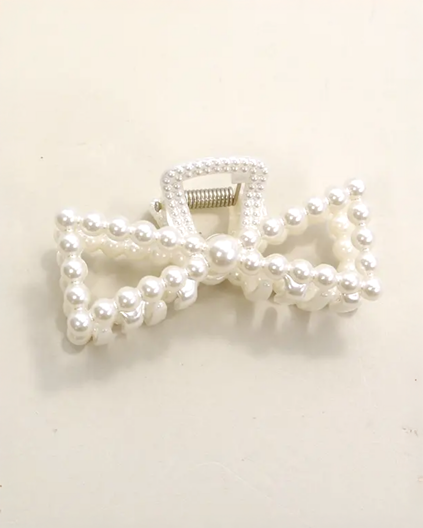 Pearl Hair Claw Clip (Bow)