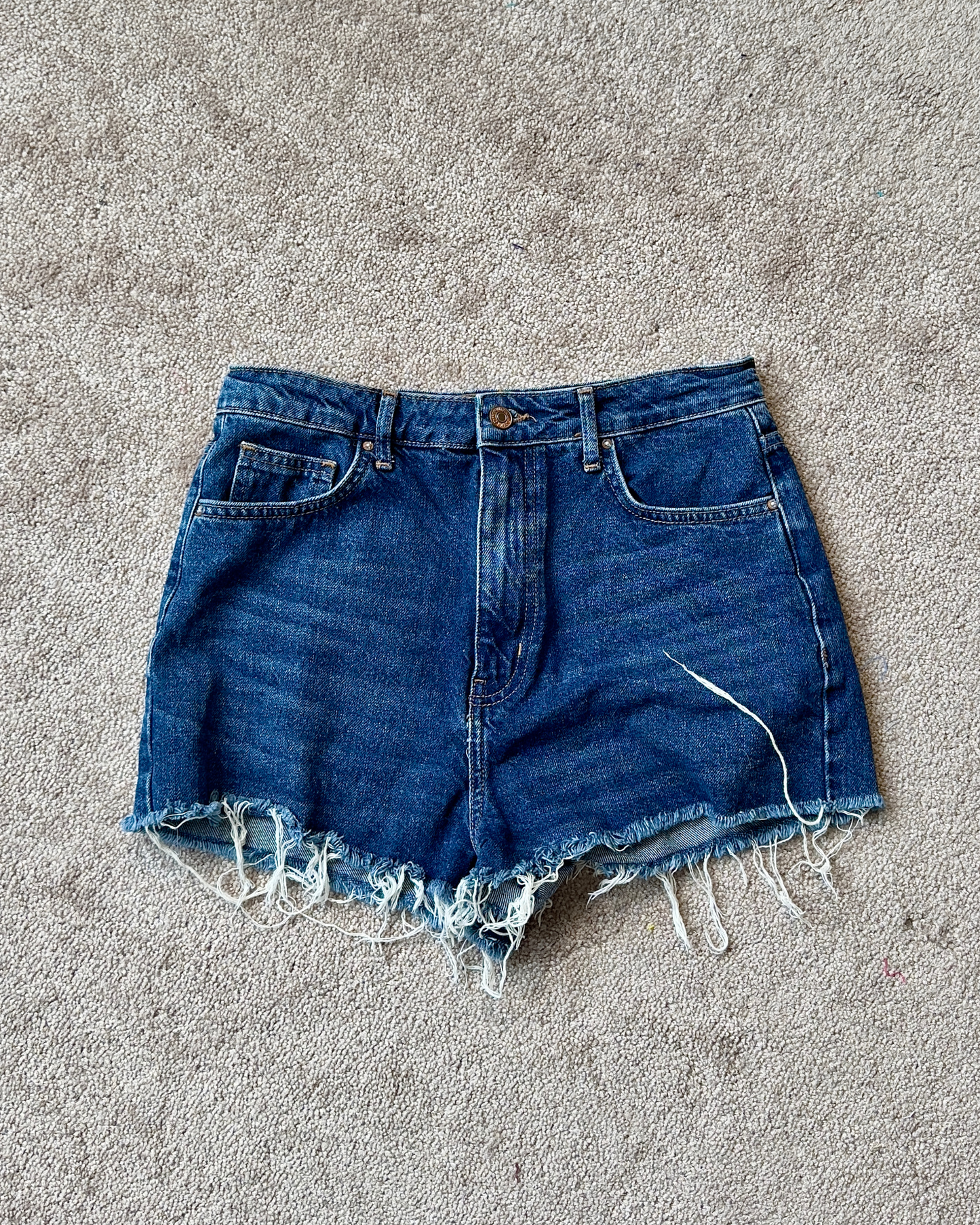 s | forever 21 denim distressed end shorts