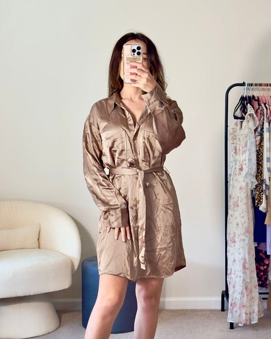 m | new with tags abercrombie satin button down belted dress