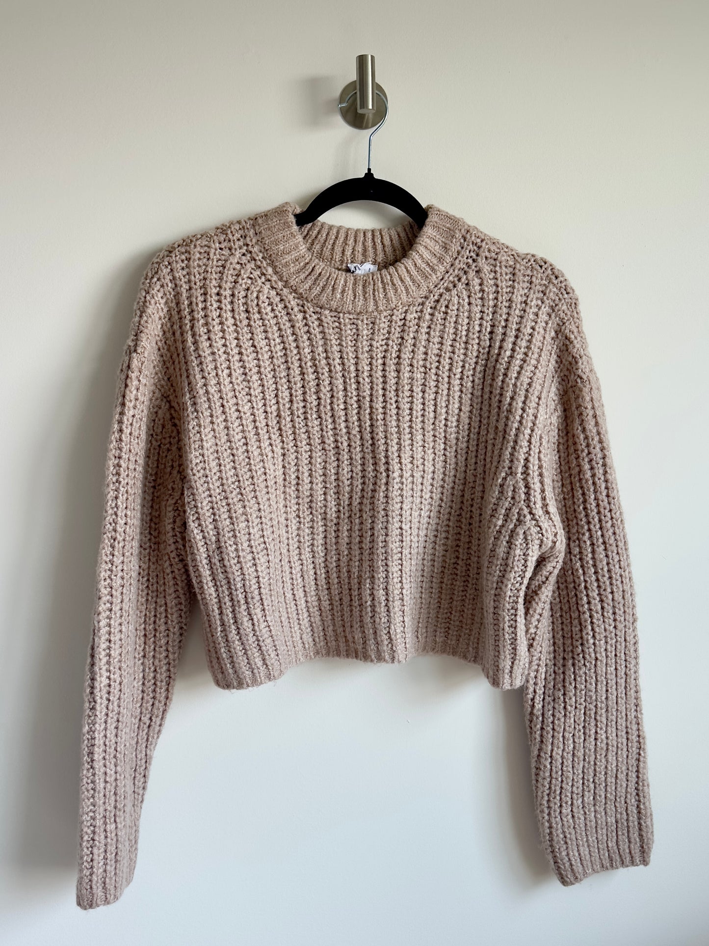 s | cozy knit neutral sweater