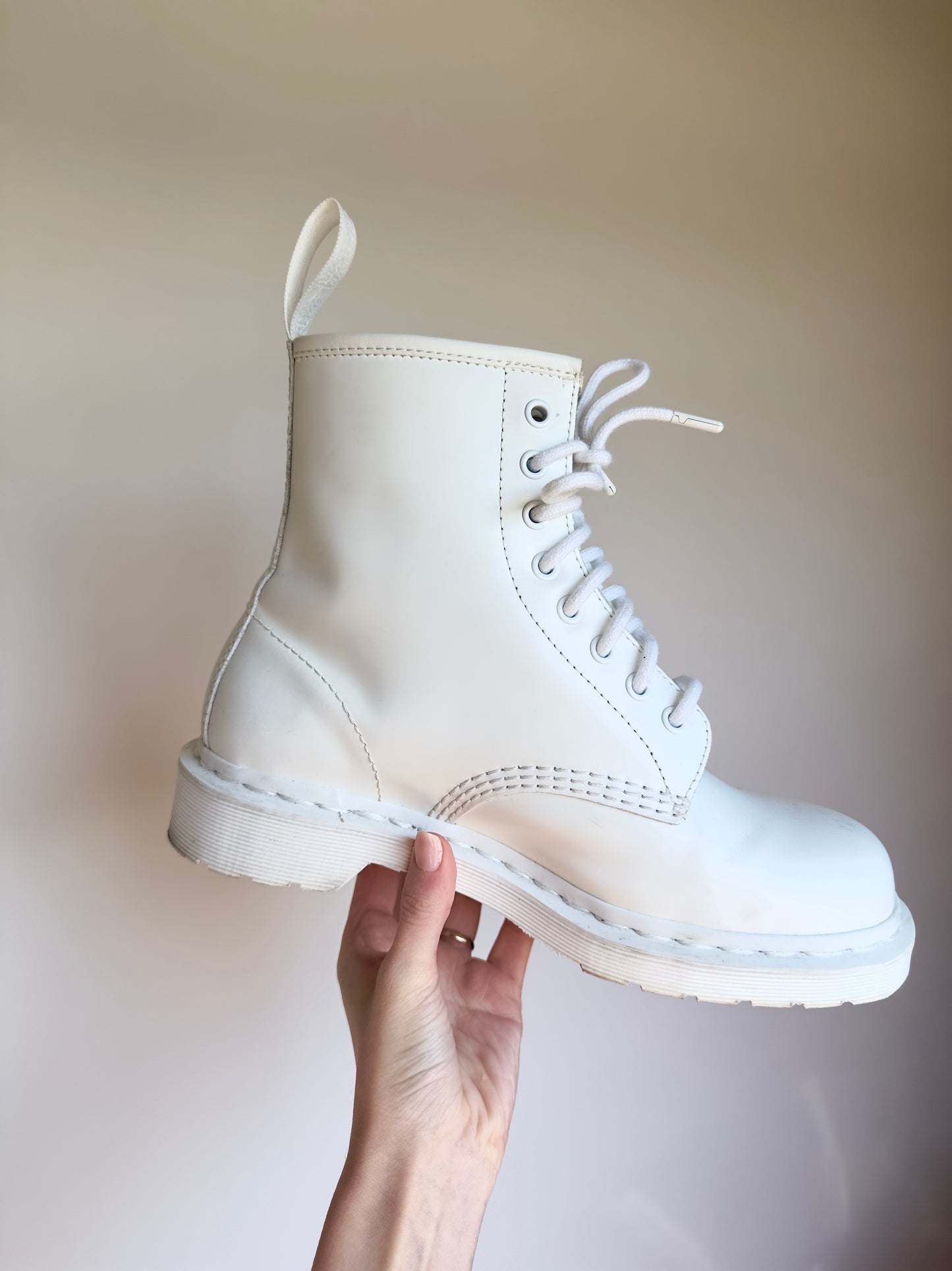 size 8 | all white women's Dr. Marten's lace up boot