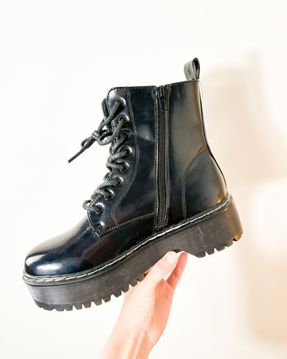 6.5 | union bay new with tags kiwi black box combat boots