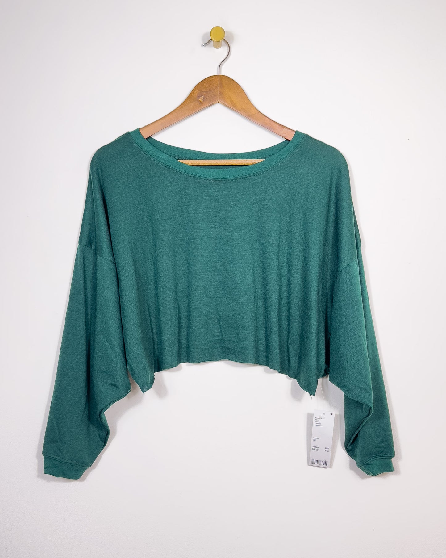 xs/s/m | new with tags urban outfitter's cozy cropped lounge top (emerald)