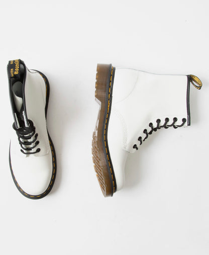 size 6 | dr martens new in box 1460 white boot