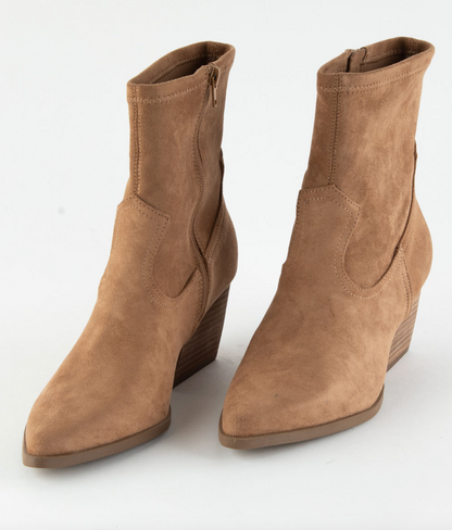 size 6 & 8 | dolce vita new in box tan suede boots